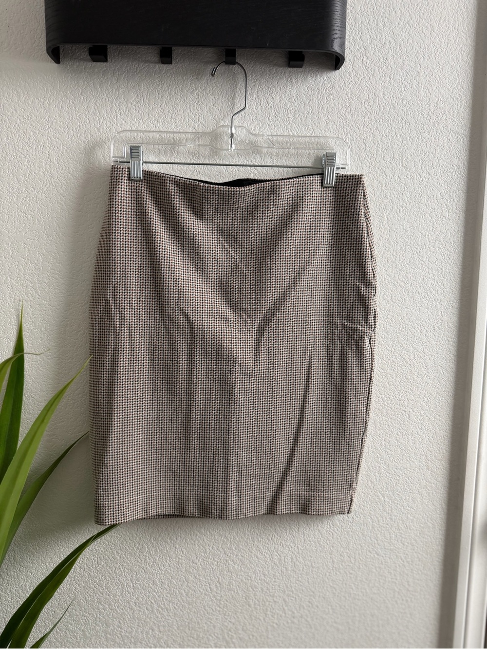 Express Houndstooth Pencil Skirt - Black & Cream